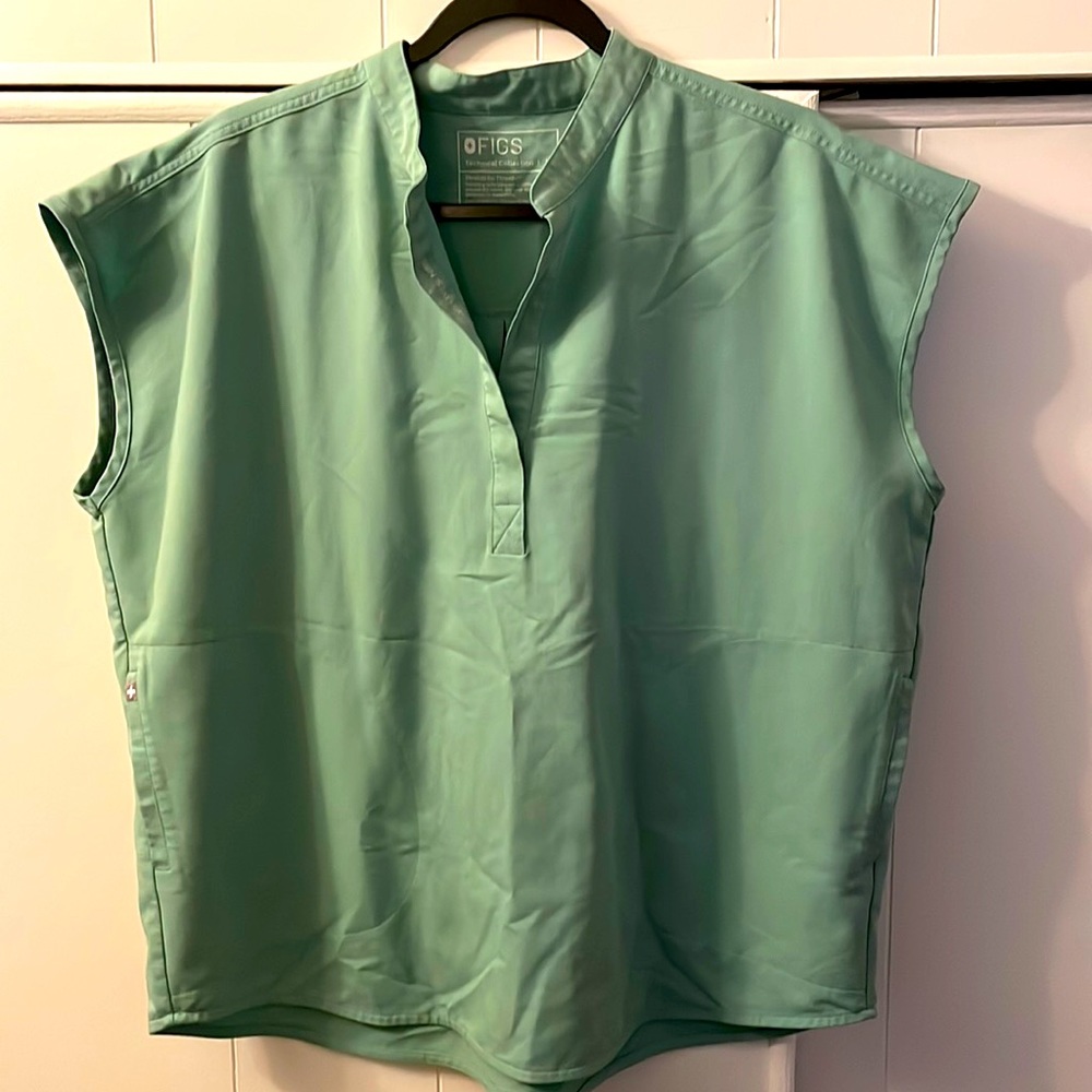 FIGS Jade Scrub Top